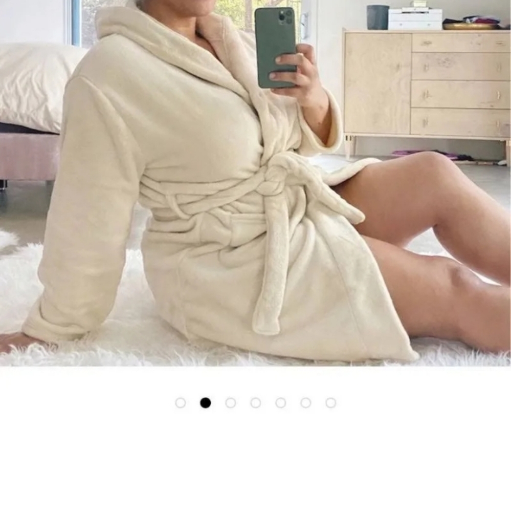 Summer & Rose Silver Cozy Robe,Standard Size.